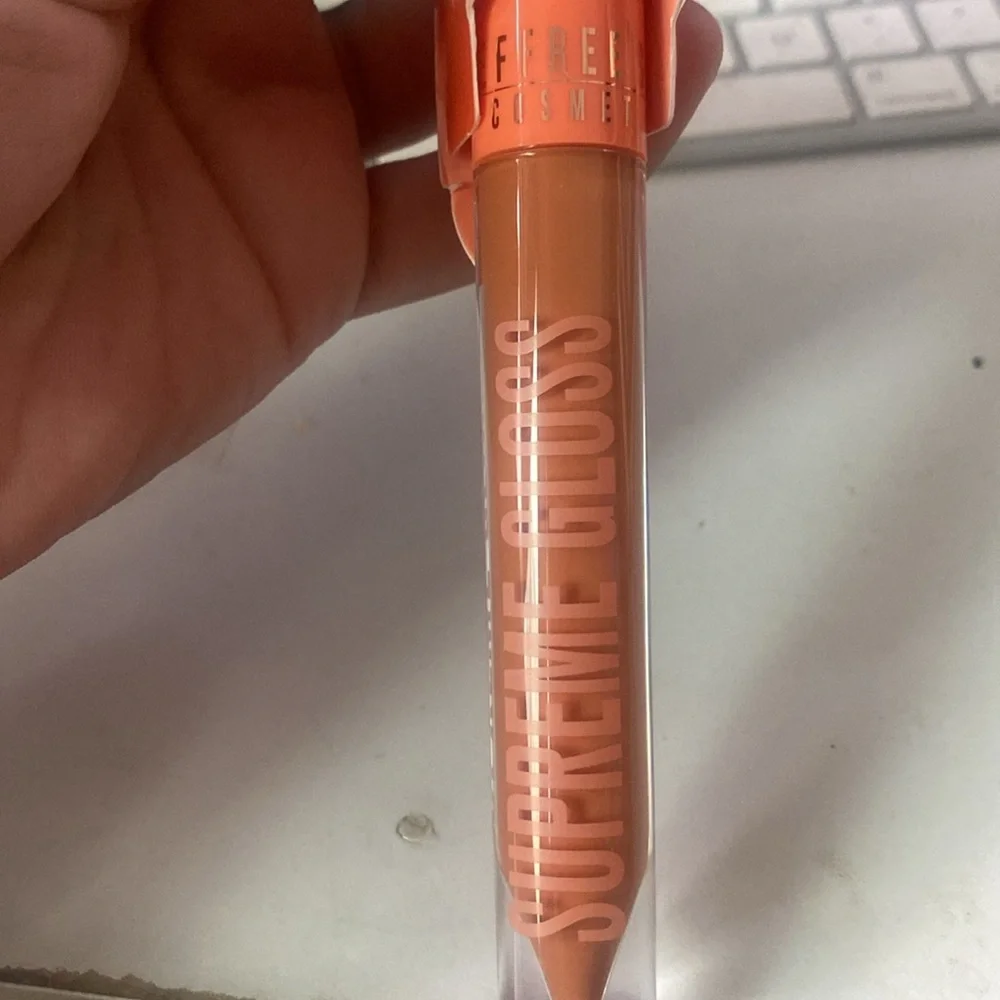 Jeffree Star Supreme Gloss Nude Garden